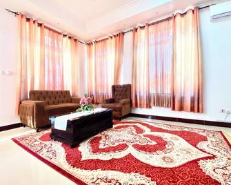 1 bed room Apartment in Kunduchi with balcony - Dar Es Salaam - Living room