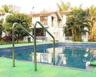 Sandy's Kinjal Farm & Tents Maharashtra - Karjat - Pool