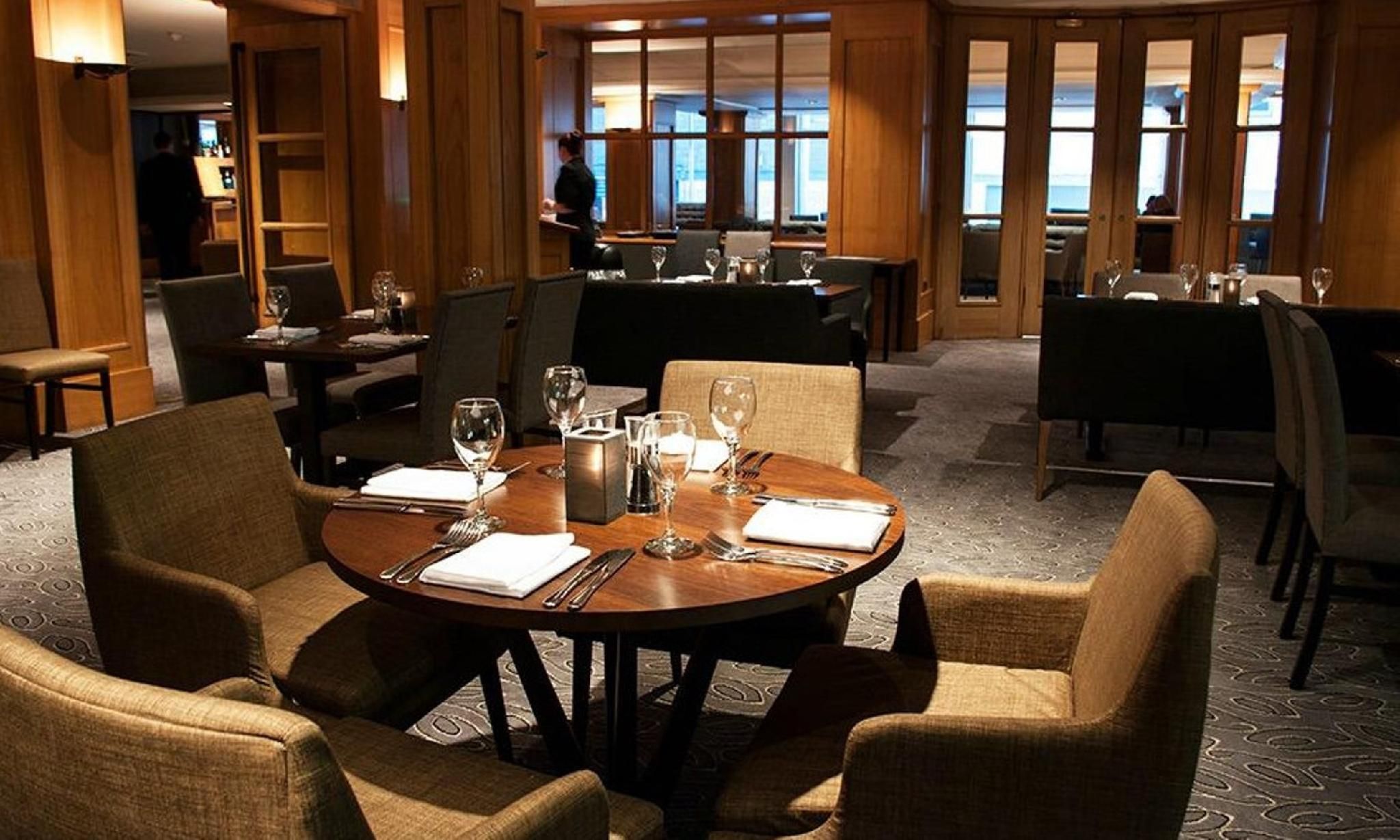 جو جلاسجو إيربان هوتل باي كومباس هوسبيتاليتي - غلاسكو - مطعم