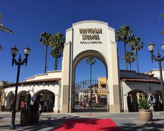 The Hotel Hollywood - Los Angeles