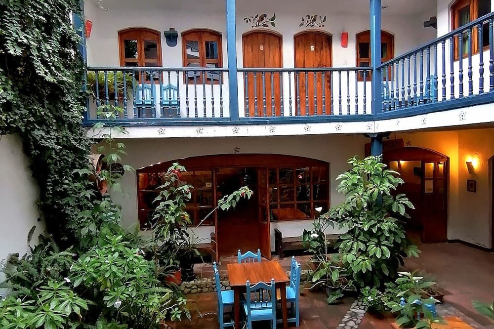 Doña Esther - Otavalo