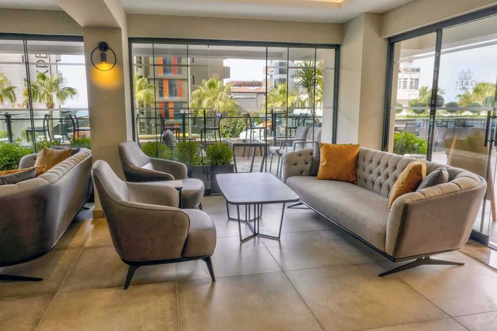 تاس بريميير هوتل آند سبا