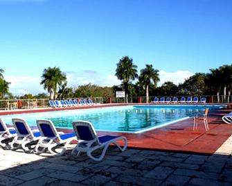 Islazul Las Tunas - Las Tunas - Piscina
