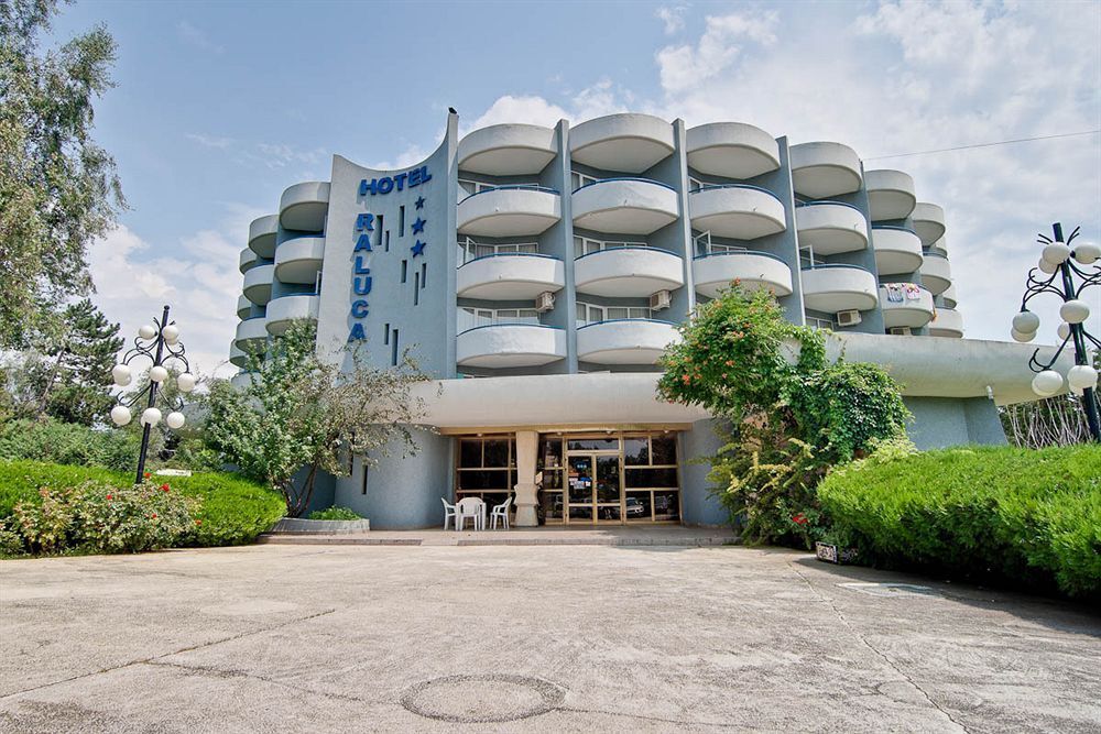 هوتل رالوكا
