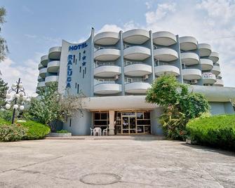 Hotel Raluca - Venus - Building