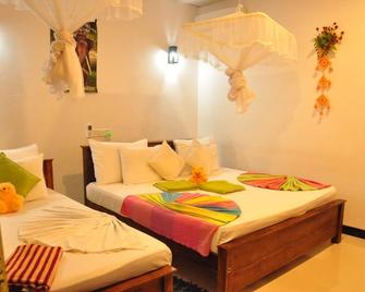 Sigiri Saman Home Stay - Sigiriya - Chambre