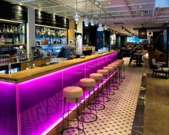 Original Sokos Hotel Alexandra Jyväskylä - Jyväskylä - Bar