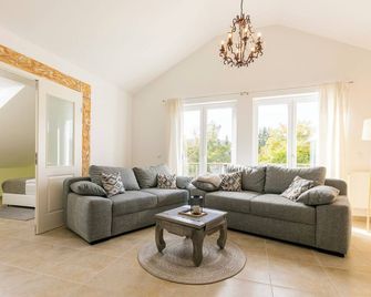 Pension Memory - Bischofsheim an der Rhön - Wohnzimmer