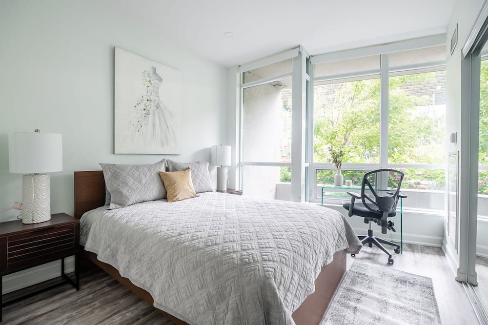 سيمبلي كومفرت ماجنيفيسنت كوندوز - تورونتو - غرفة نوم