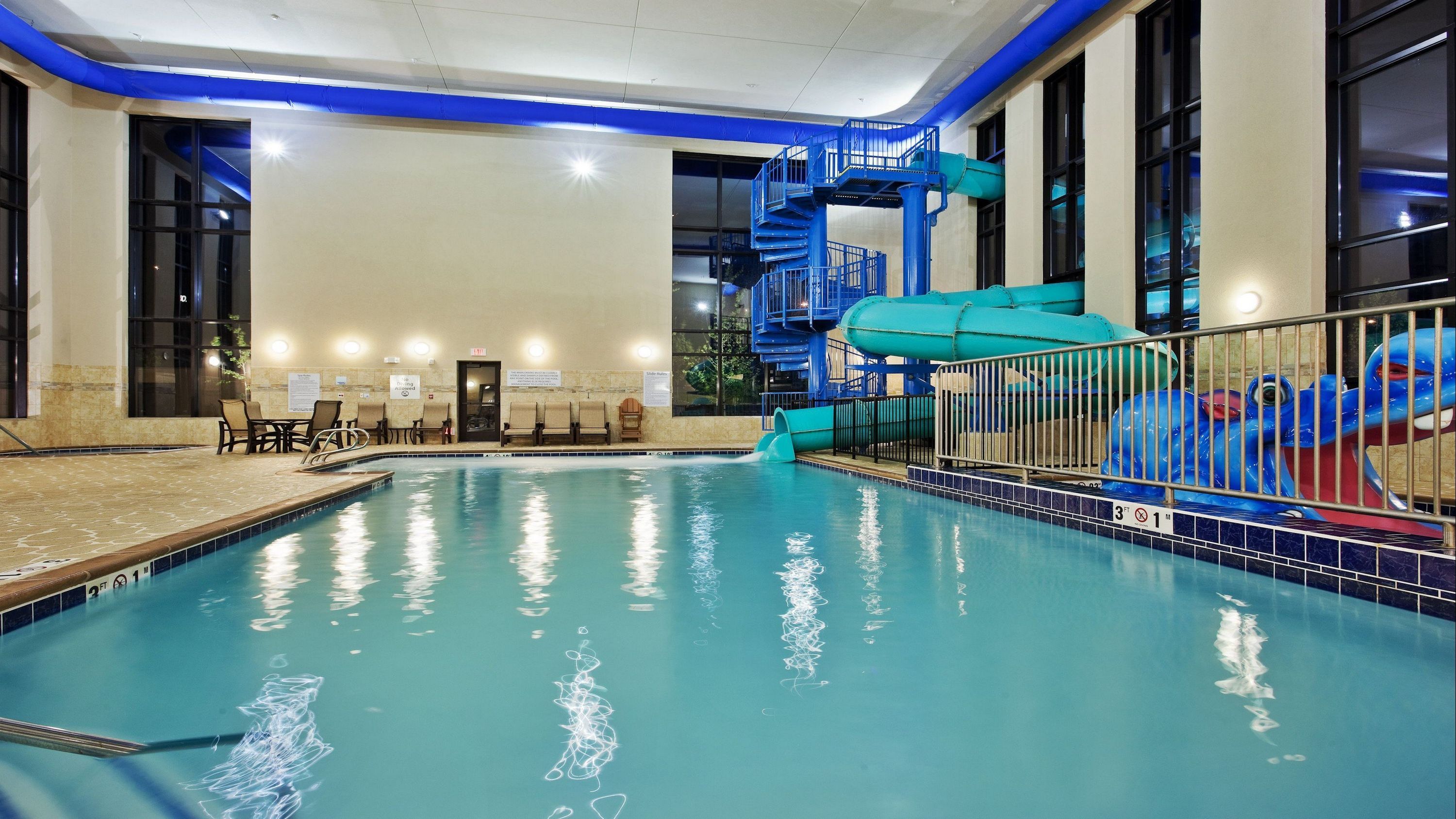 Holiday Inn Express & Suites Great Falls By IHG - גרייט פולס - בריכה