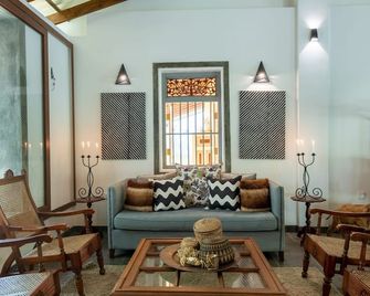 فيلا بيردليك - هيكادوا - غرفة معيشة