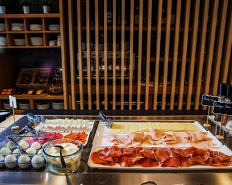 هوتل لوجرونيو باركي - لوغرونو - مطعم