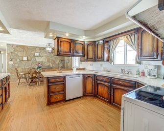 Idaho Vacation Rental Day Trip to Yellowstone! - Sugar City - Κουζίνα