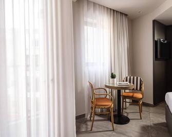 Urban Rooms By Neu Collective - Gżira - Dining room