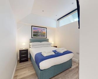 Bicester Court Lodge The Bure Room - Bicester - Bedroom