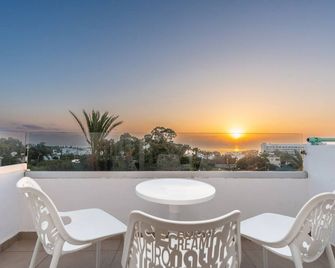 Adelais Bay Hotel - Protaras - מרפסת