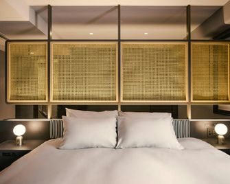 Base Layer Hotel Nagoya Nishiki - Nagóia