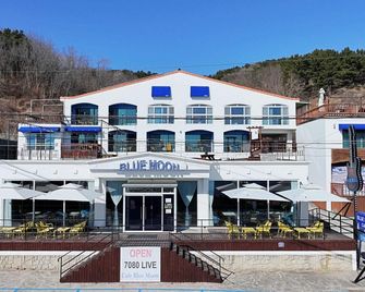 Yeongdeok Ocean Blue Moon - Yeongdeok - Edificio