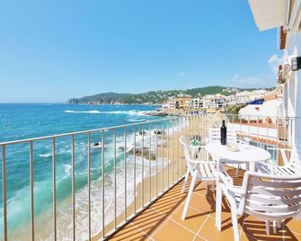 Casa Concha Apartamentos - Calella de Palafrugell - Balcony