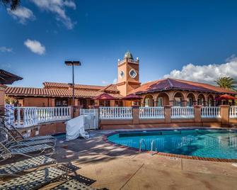 SFO El Rancho Inn, SureStay Collection by Best Western - Millbrae - Bazén