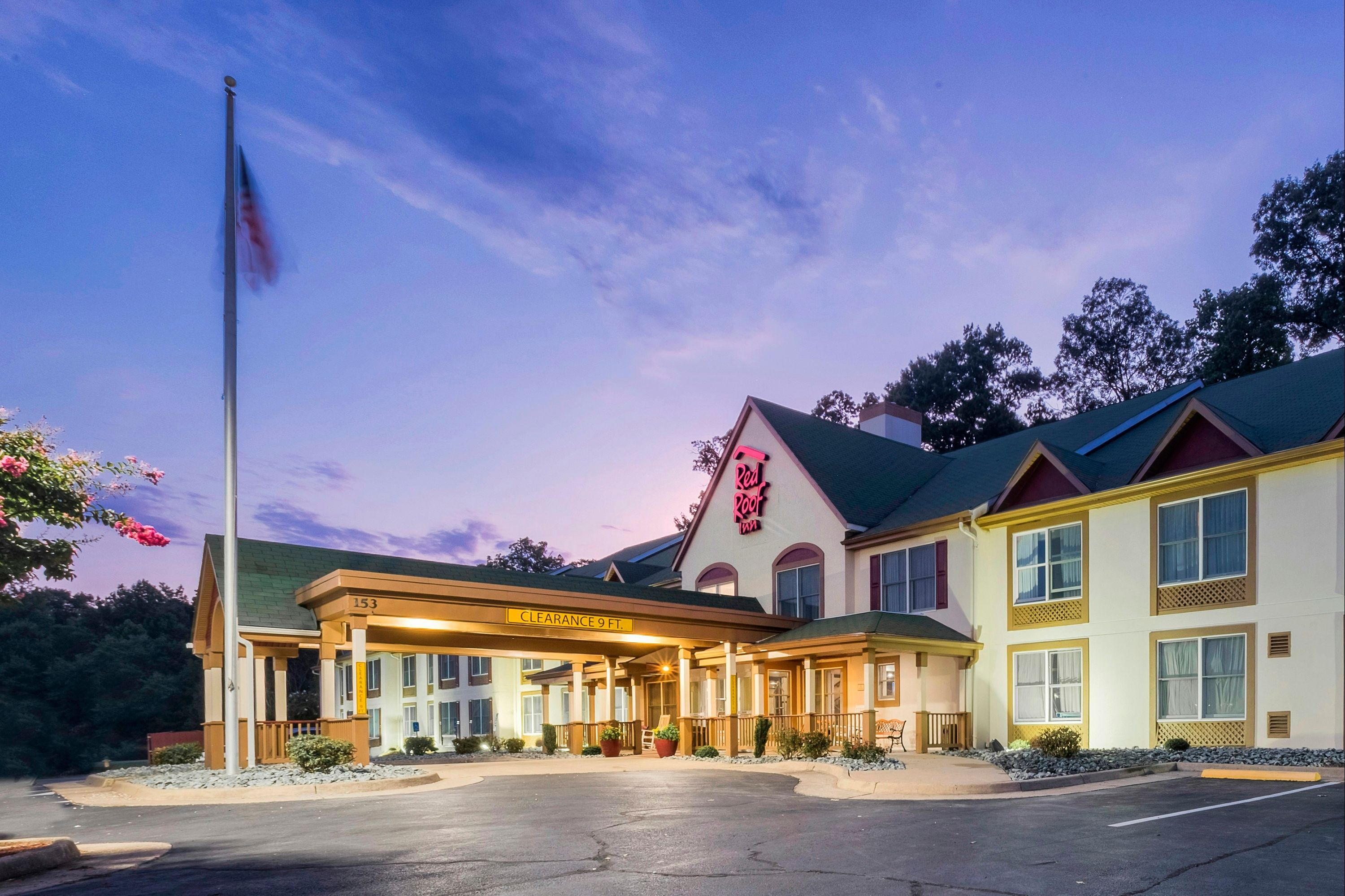 Red Roof Inn & Suites Stafford, VA - Quantico - Stafford - Gebäude