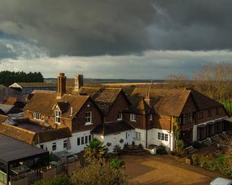 Tottington Manor - Steyning - Building