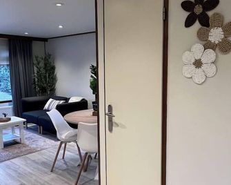 Viooltje in het bos I Knus chalet op de Veluwe - Hoenderloo