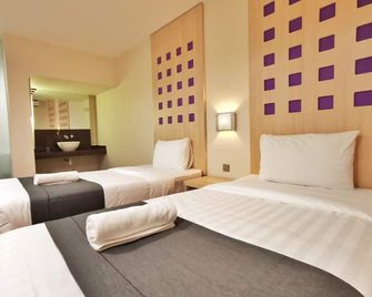 Hotel 98 - Kuching - Habitación