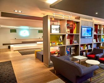 Holiday Inn Northampton West M1, Jct 16 By IHG - Northampton - Lounge