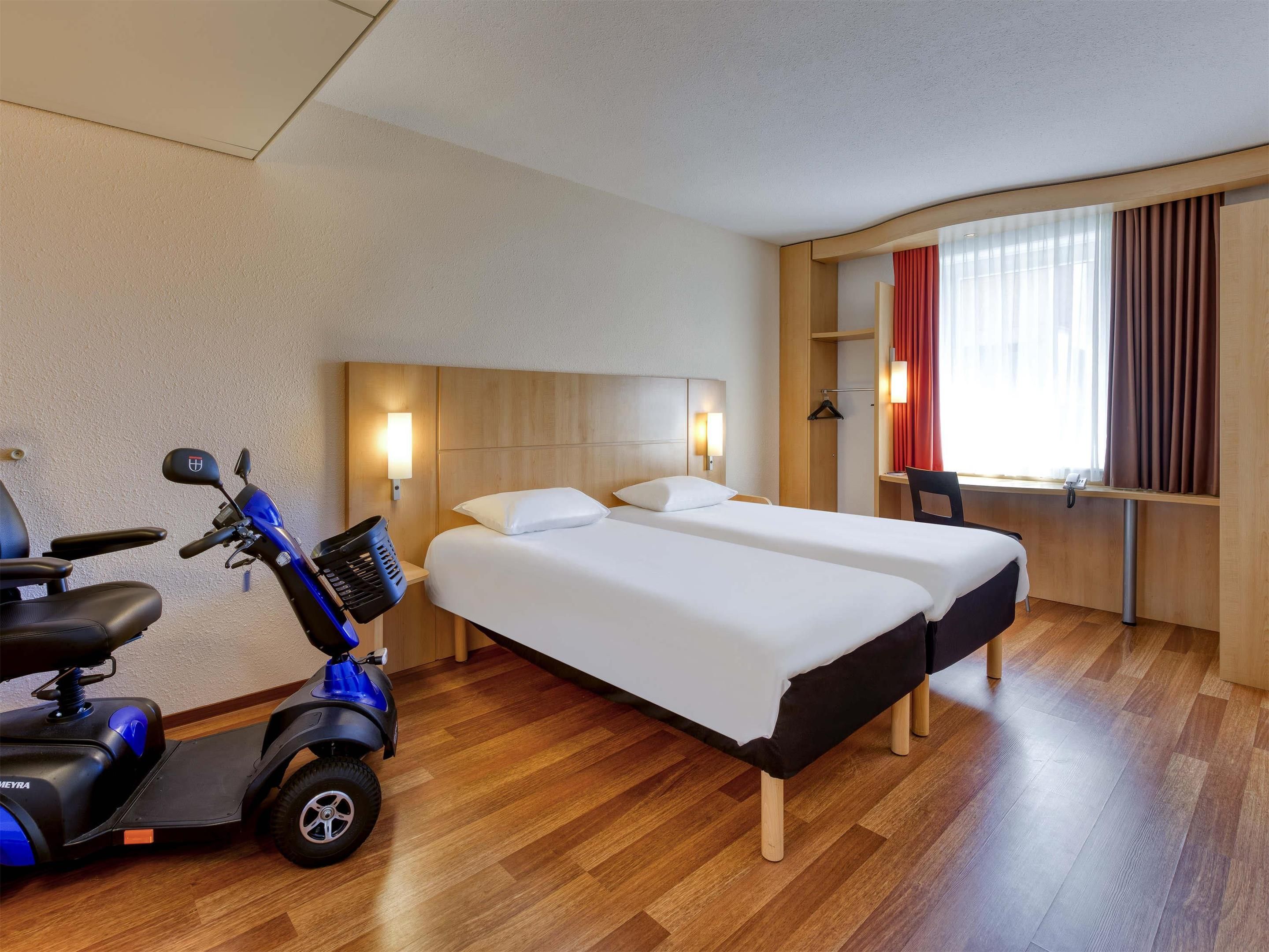 ibis Konstanz - Konstanz - חדר שינה