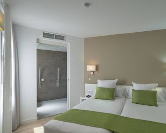 Bq Amfora Beach Hotel - Adults Only - Palma de Mallorca - Bedroom