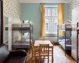 Dizzy Daisy Hostel - קראקוב - חדר שינה