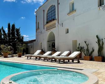 Casina Colosso - relais&more - - Nardò - Piscina