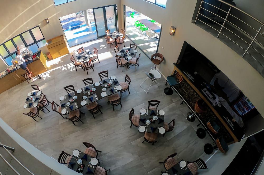 Two Rivers Hotel - Kasane - Restaurant