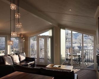 Monach Range Iona 2 Bedroom Self Catering Lodge - Fort William - Salon