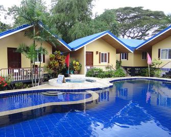 Blue Lagoon Inn & Suites - Puerto Princesa City - Zwembad