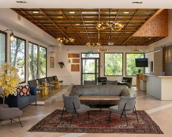 Keshet Yonatan - Ani'am - Lobby