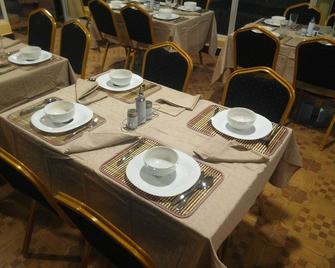Kilimanjaro Peak - Himo - Restaurante