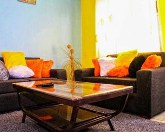 Lorac Apartment - Kisumu - Living room