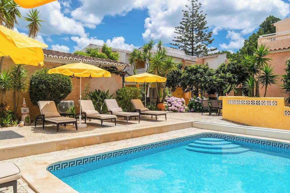 Costa d'Oiro Ambiance Village - לאגוס - בריכה