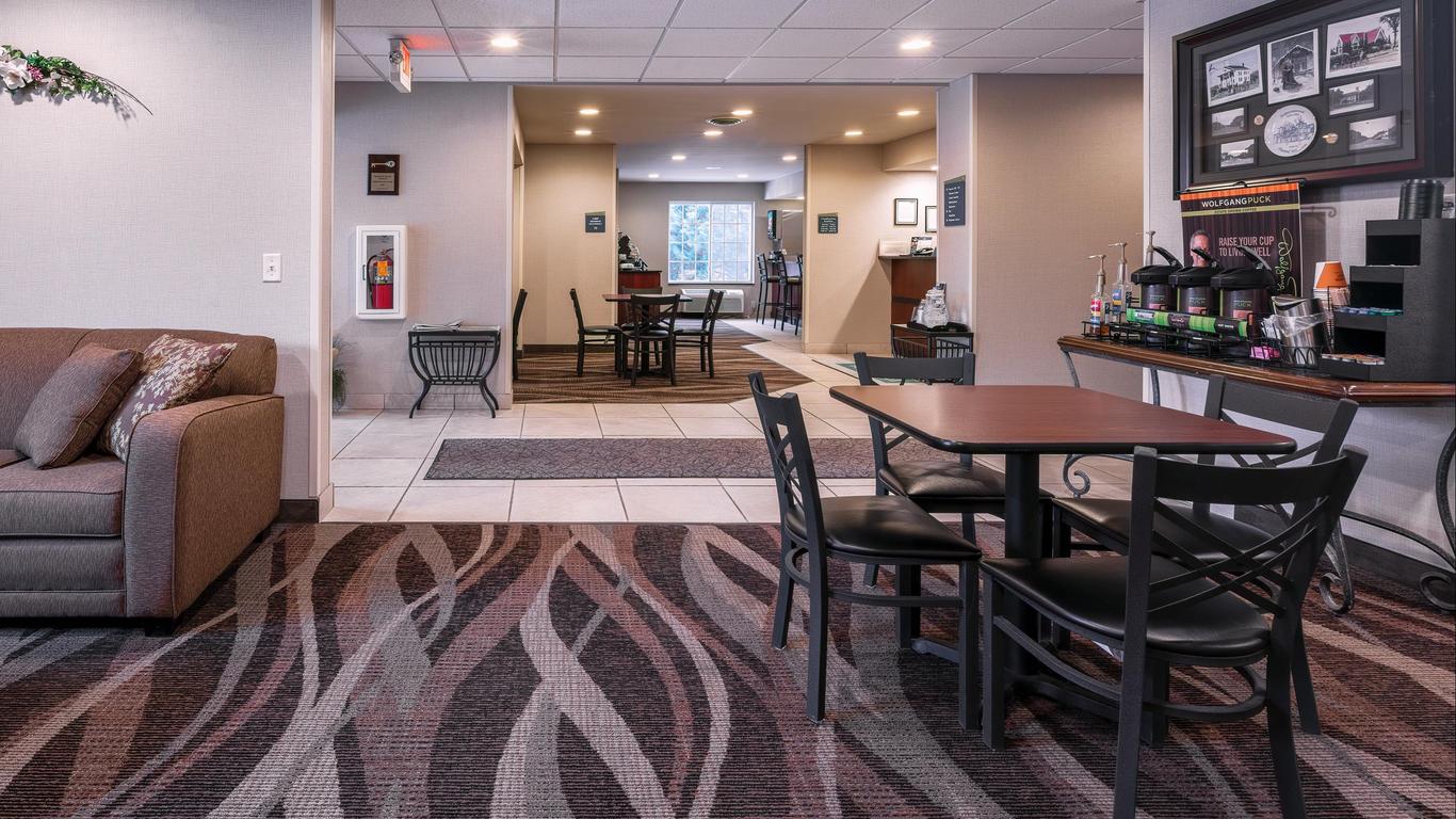 Cobblestone Inn & Suites - Durand