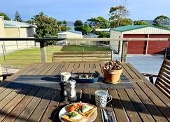 House with bay views - St Helens (pet friendly) - St Helens - Restaurant