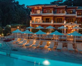 Dracos Hotel - Parga - Bể bơi