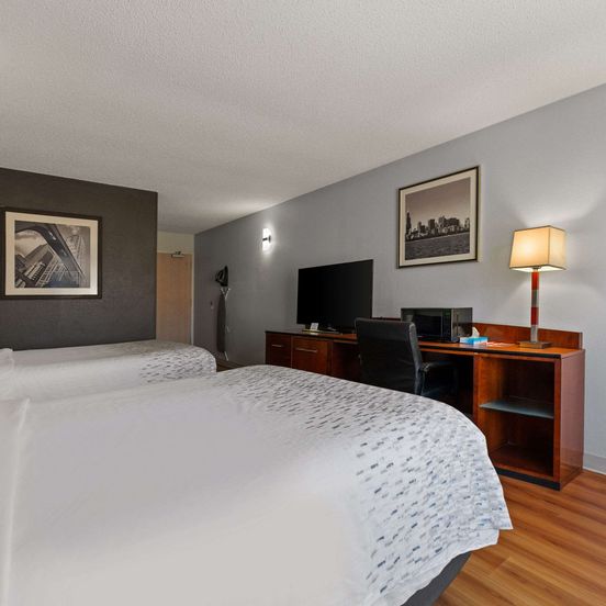 Bedroom view of Econo Lodge