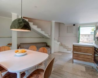 Lovely 15th Century Apartment in Osor - Nerezine - Sala pranzo