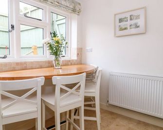 Greenham Cottage, Family Friendly, With A Garden In Norton-Sub-Hamdon - Stoke-sub-Hamdon - Dining room