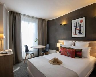 Le Cetai Cannes Beach Hotel - Cannes - Sovrum