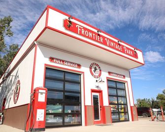 Frontier Vintage Station - Gillette - Building