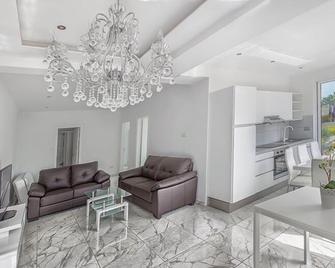 Nissi49 Apartments - Ayia Napa - Stue