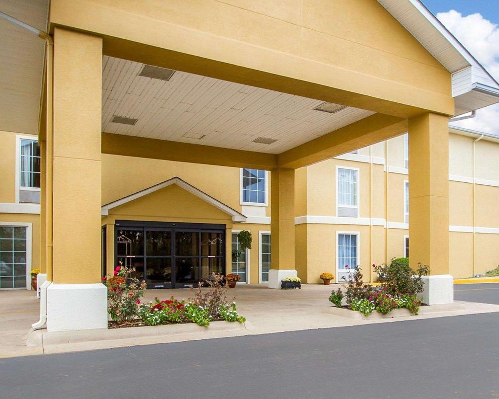 Comfort Inn Poplar Bluff North 78 9 9 Poplar Bluff Hotel Deals Reviews Kayak
